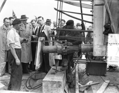 Excursie van 250 ingenieurs bij nieuwe Amstelbrug. Ingenieurs bezichtigen de bru, Bestanddeelnr 905-7879