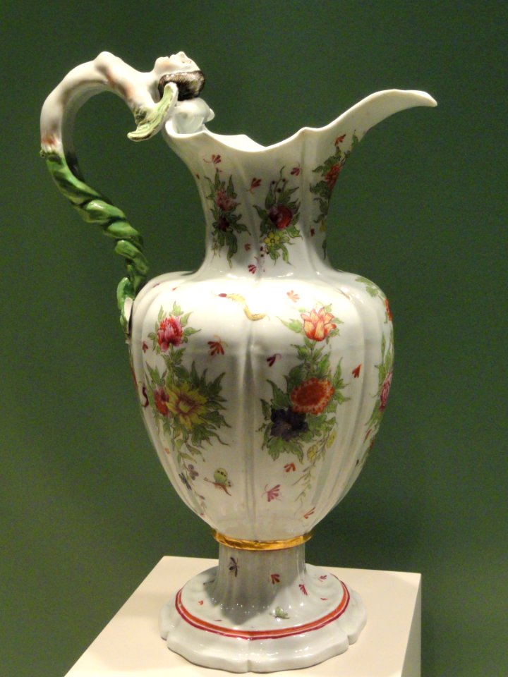 Ewer, c. 1760, Doccia Porcelain Factory, Florence, Italy, porcelain, enamels, gilding - Art Institute of Chicago - DSC09775