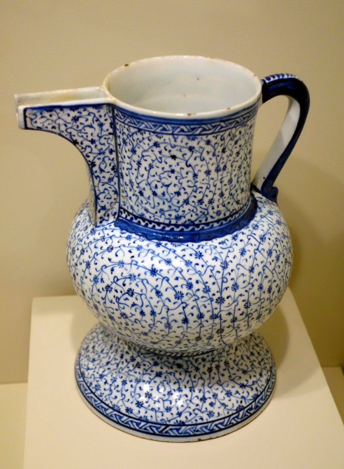 Ewer, Golden Horn ware, Turkey, probably Iznik, Ottoman period, c. 1530-1540, earthenware with underglaze painting in cobalt blue - Cincinnati Art Museum - DSC04087