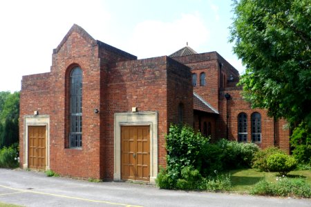 Ewell United Reformed Church, London Road, Ewell (July 2013) (4)