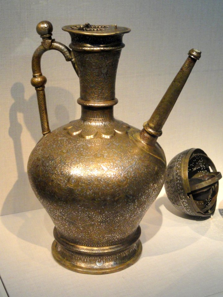Ewer by Qasim ibn Ali, Syria, June-July 1232 AD (dated Ramadan AH 629), brass inlaid with silver, copper, and black organic material - Freer Gallery of Art - DSC05391