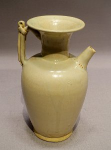 Ewer, China, Tang dynasty to Five Dynasties period, 800s-900s AD, porcelain - Tokyo National Museum - Tokyo, Japan - DSC08380