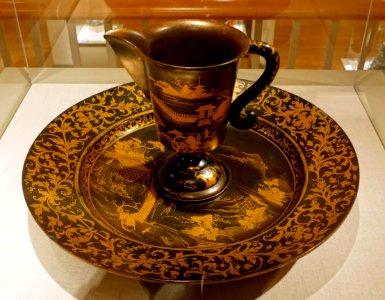 Ewer and basin, Japan, 1640-1690 AD, lacquered wood, gold - Peabody Essex Museum - DSC07704