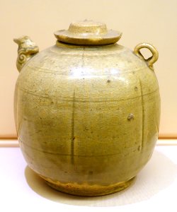 Ewer, Ly-Tran dynasty, 11th-14th century AD, brown and celadon glazed ceramic - National Museum of Vietnamese History - Hanoi, Vietnam - DSC05514