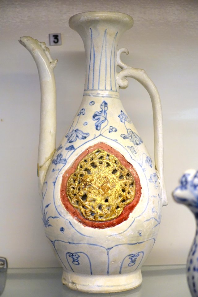 Ewer, Chu Dau, 15th-16th century AD, stoneware - Museum of Vietnamese History - Ho Chi Minh City - DSC05990