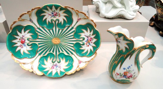 Ewer and Basin, 1756-1760, Sèvres Porcelain Manufactory, probably designed by Jean-Claude Duplessis - Art Institute of Chicago - DSC09444