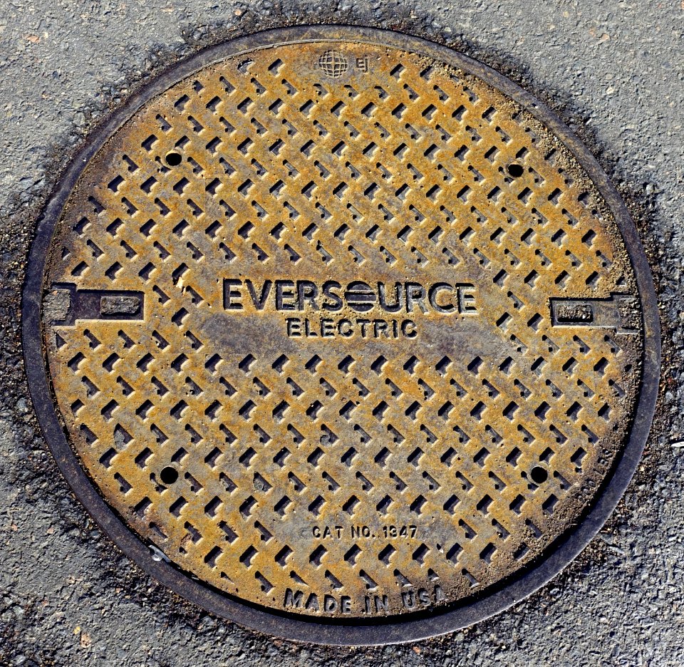 Eversource Electric, ej Cat No. 1357, Made in USA - Arlington, MA - DSC03239