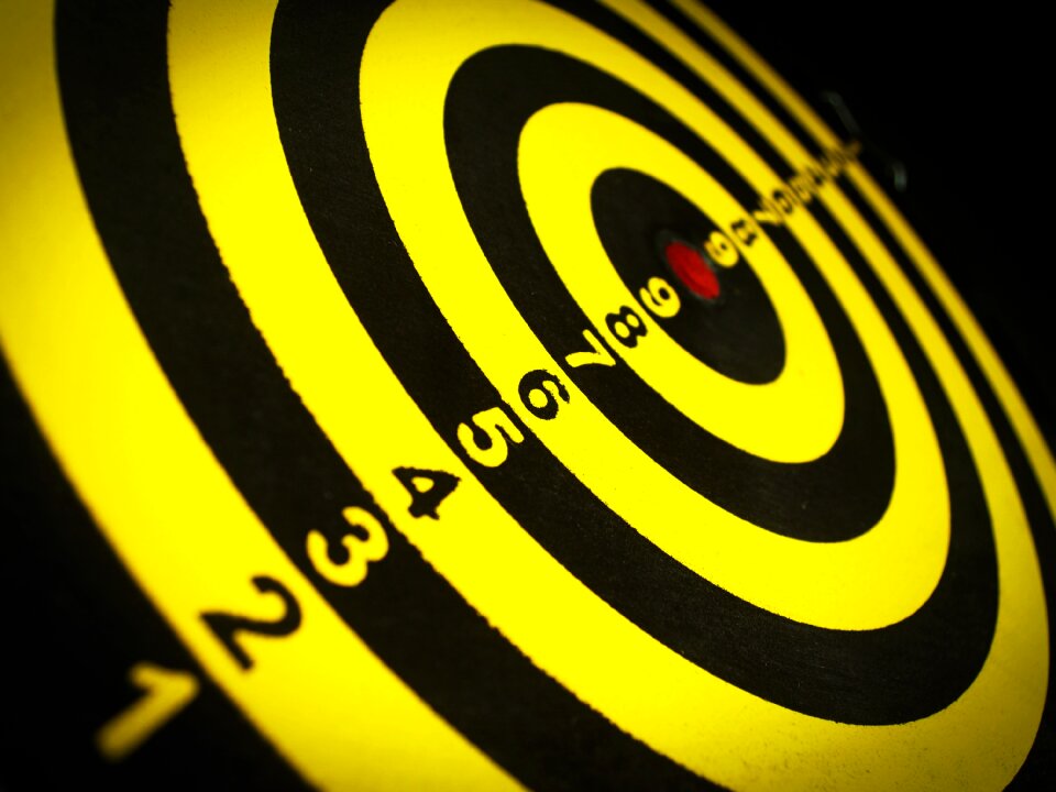 Dartboard aim focus