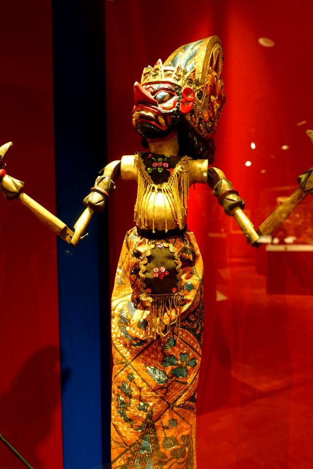 Evil character, rod puppet (wayang golek), Cirebon, West Java, Indonesia, early to mid 1900s, wood, cloth - Fowler Museum - University of California, Los Angeles - DSC02439