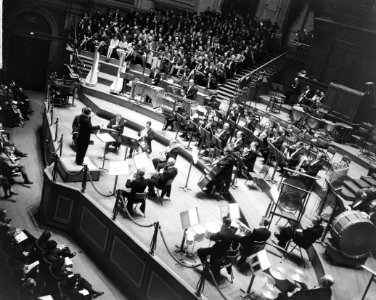 Experimenteel concert in Concertgebouw onder leiding van dirigent Pierre Boulez, Bestanddeelnr 917-3247