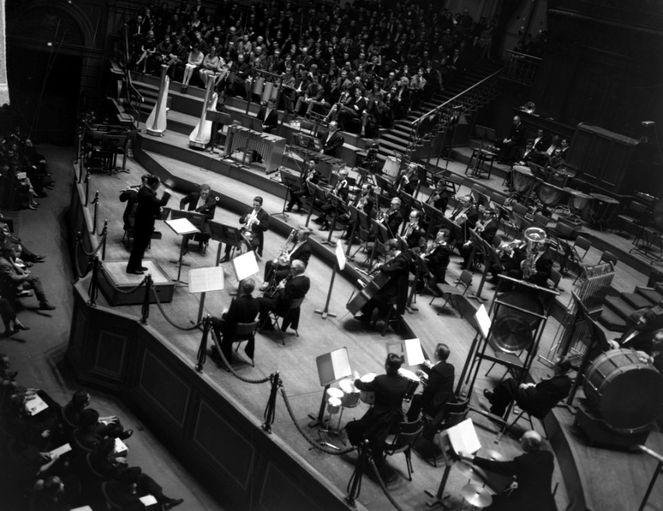 Experimenteel concert in Concertgebouw onder leiding van dirigent Pierre Boulez, Bestanddeelnr 917-3245