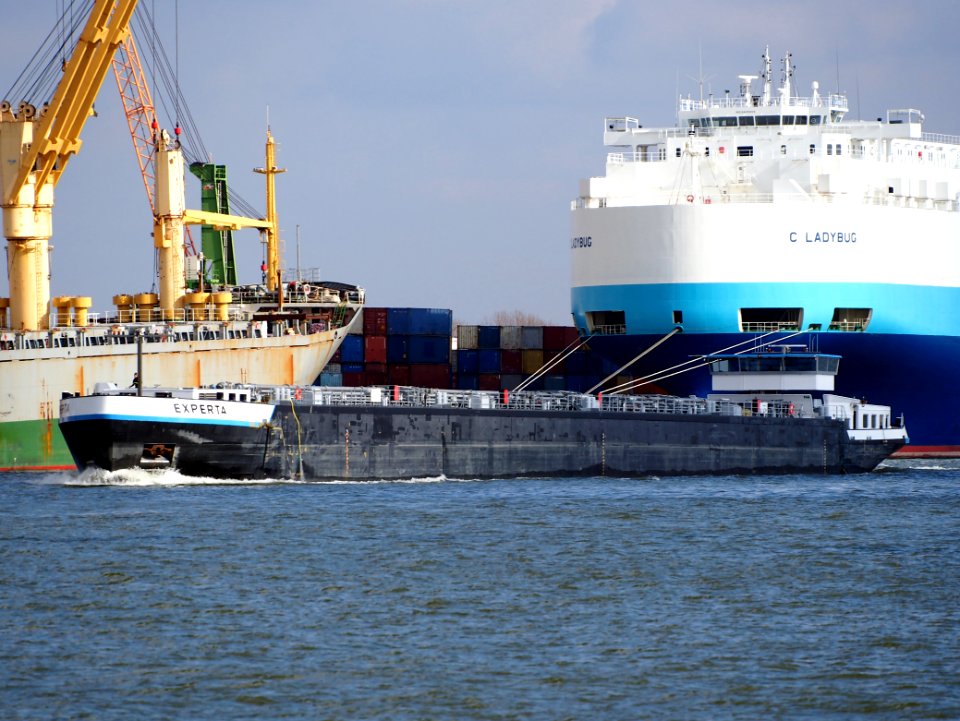 Experta ENI 02332710 at Port of Antwerp