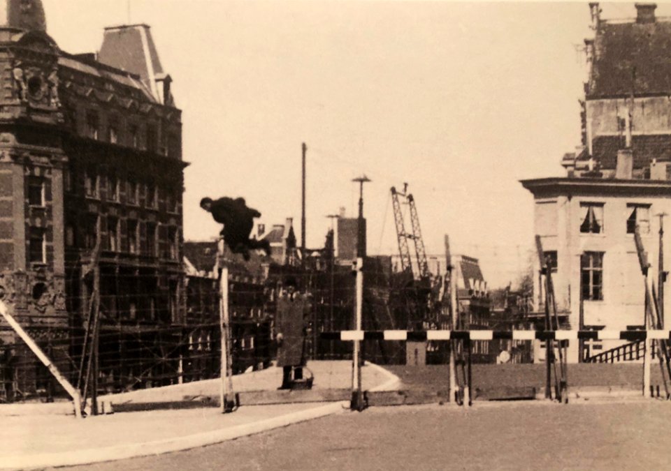 Exhibition The persecution of the Jews in photographs - ghetto Amsterdam escape