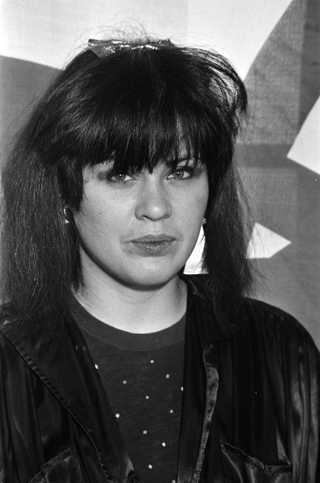 Fay Lovsky, Bestanddeelnr 931-8875