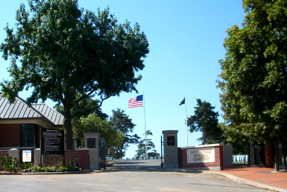 Fayetteville National Cemetery enterance