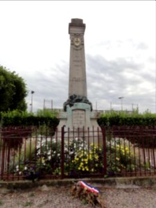 Fauville-en-Caux (Seine-Mar.) monument aux morts (01)