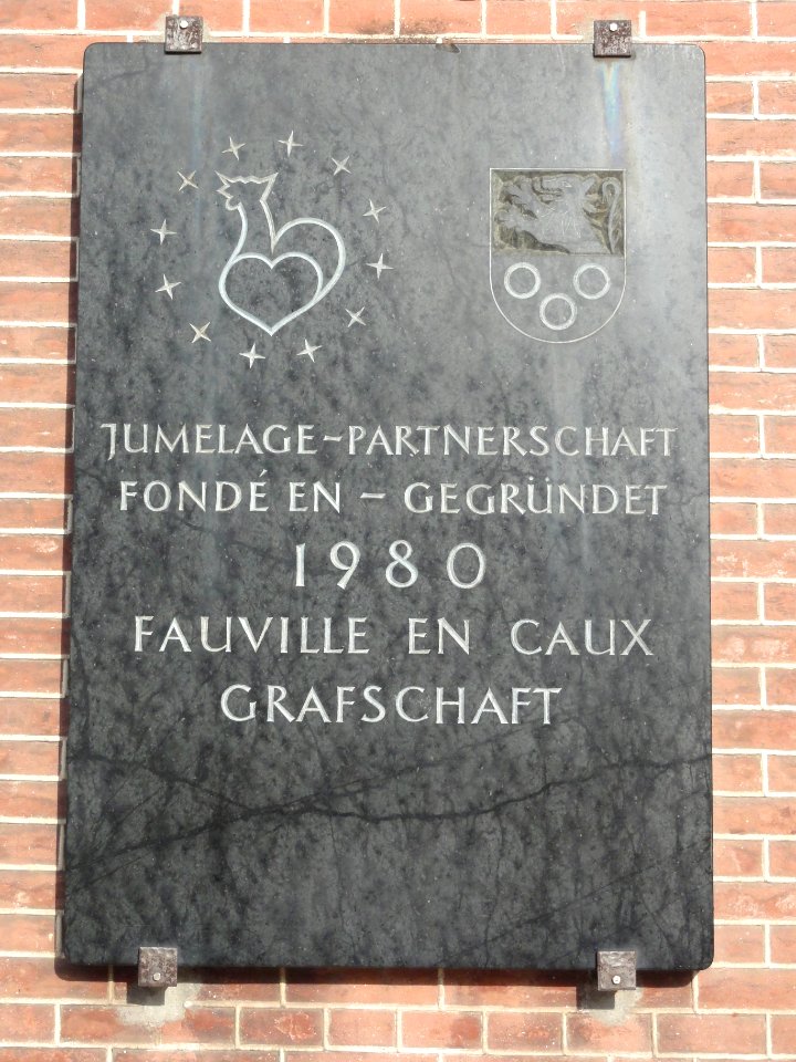 Fauville-en-Caux (Seine-Mar.) plaque jumelage Grafschaft à la mairie