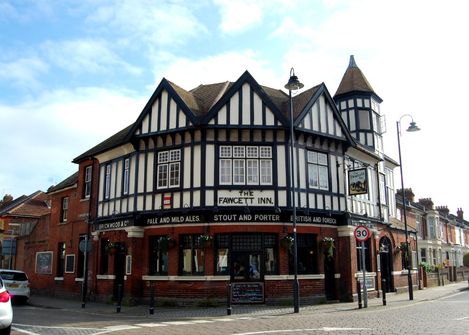 Fawcett Inn, 176 Fawcett Road, Southsea (October 2017) (2)