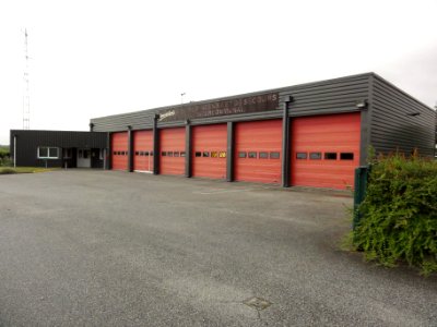 Fauville-en-Caux (Seine-Mar.) bâtiment sapeurs-pompiers (01)