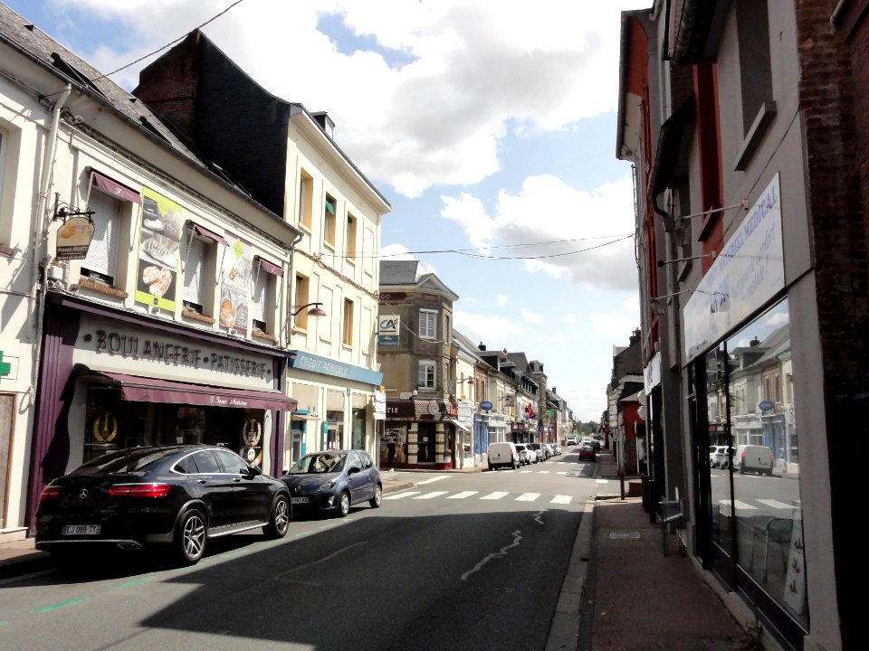 Fauville-en-Caux (Seine-Maritime) rue Bernard Thelu, commerces