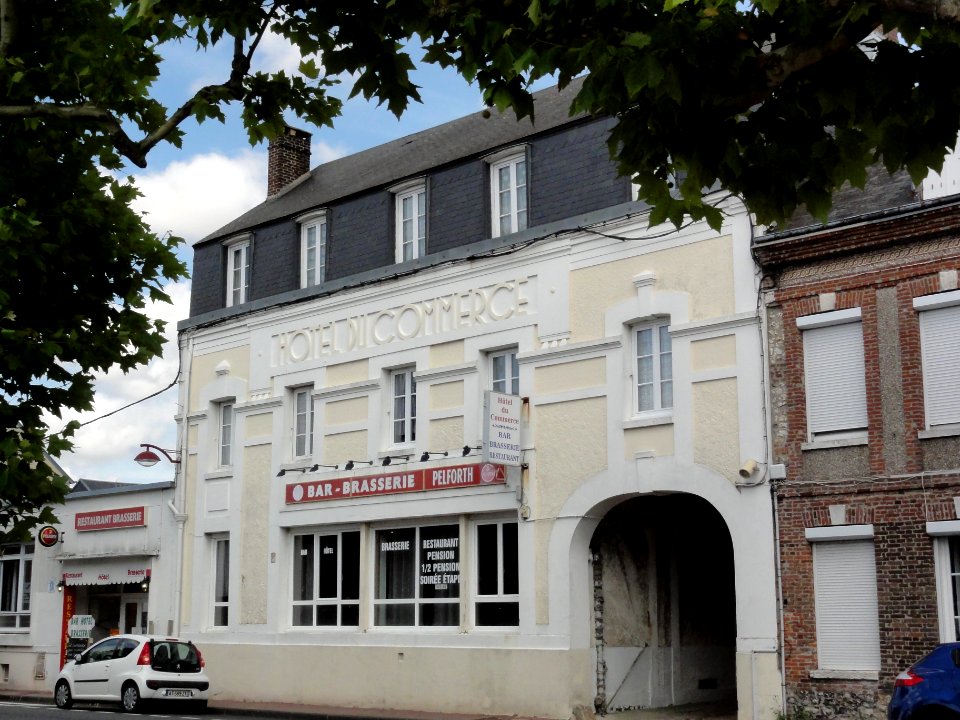 Fauville-en-Caux (Seine-Mar.) Hotel du Commerce (02)