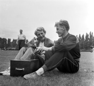 Fanny Blankers-Koen en Hans Harting, Bestanddeelnr 904-7670