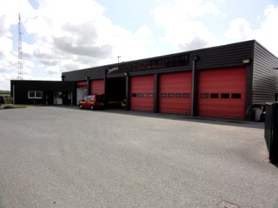 Fauville-en-Caux (Seine-Mar.) bâtiment sapeurs-pompiers (03)