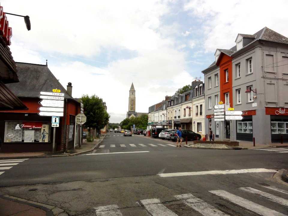 Fauville-en-Caux (Seine-Mar.) rue Charles de Gaulle