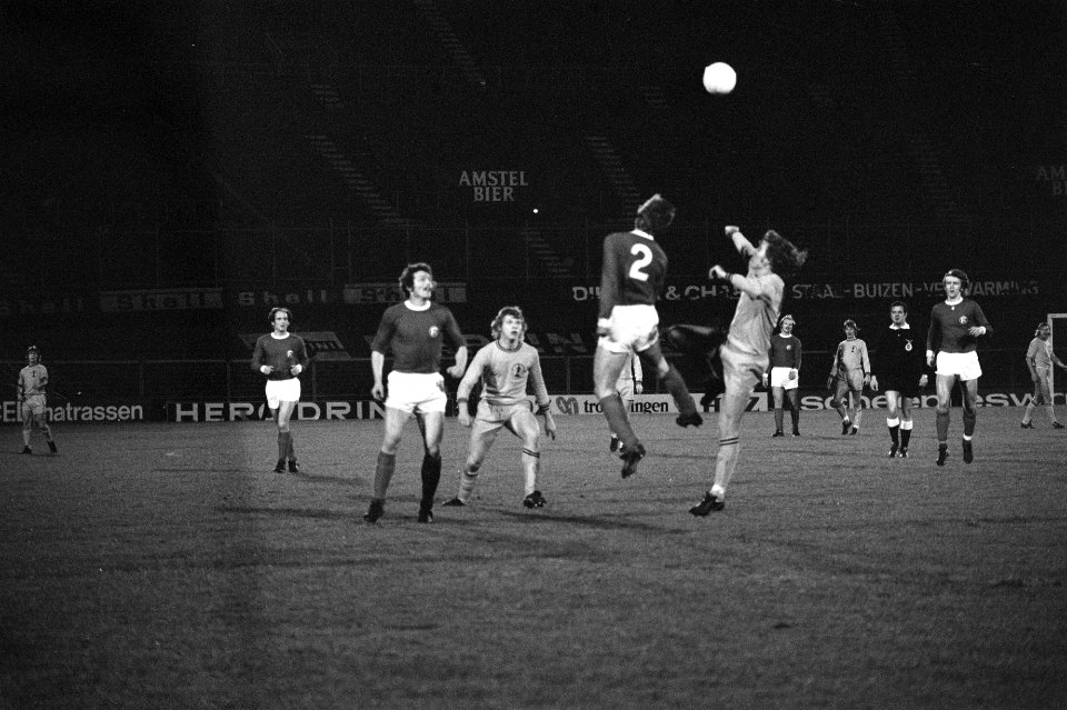 FC Amsterdam tegen Fortuna Dusseldorf (UEFA Cup), Bestanddeelnr 927-6124