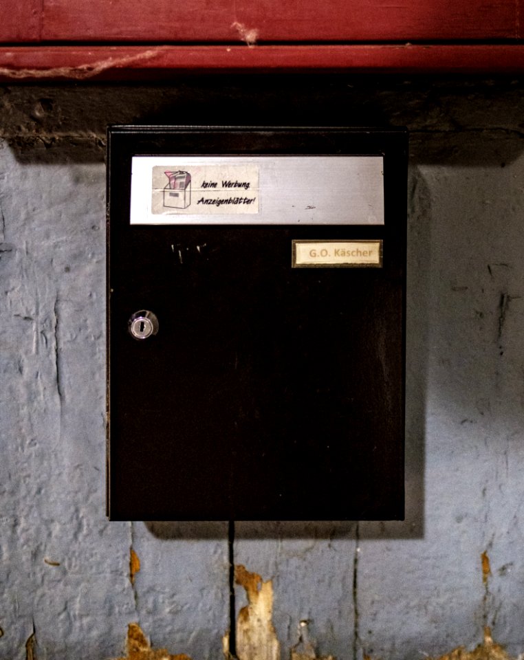 Falscher Briefkasten als Geocache am Holzmarkt in Tübingen