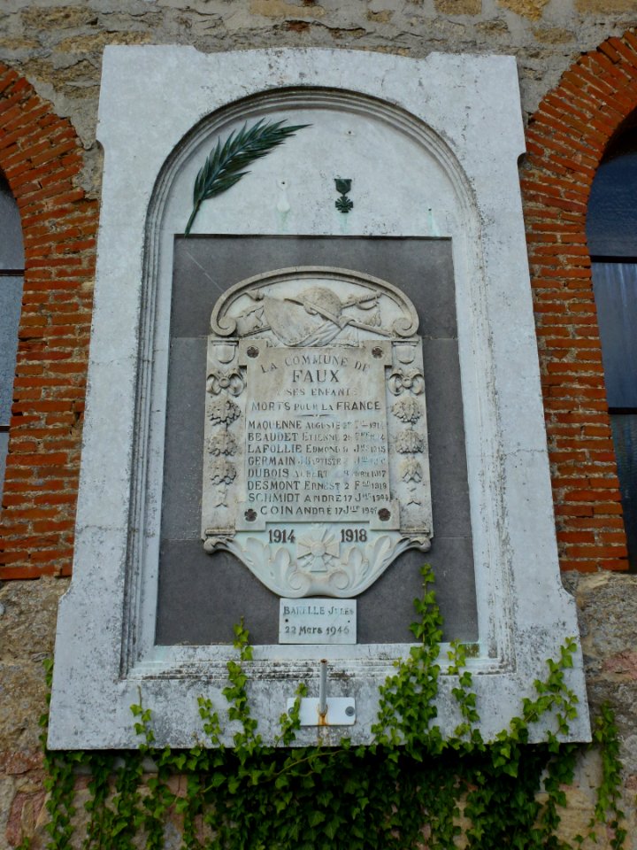 Faux (Ardennes) monument aux morts