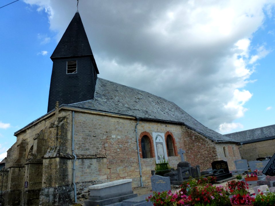 Faux (Ardennes) Église (1)