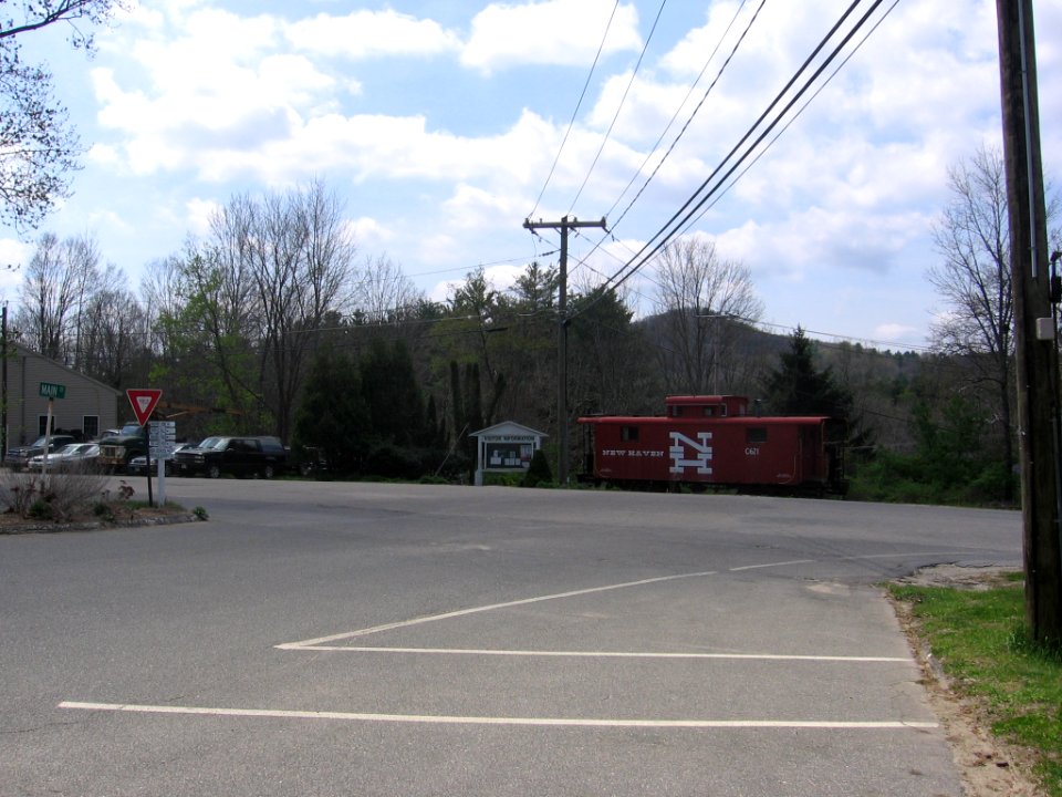 Falls Village caboose 026