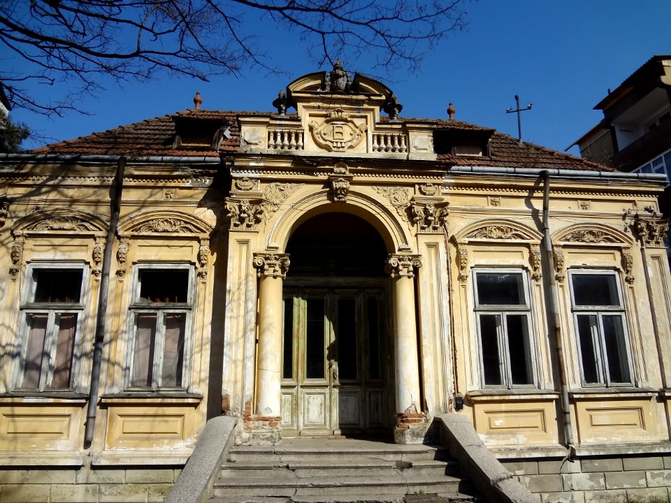 Falticeni architecture 12