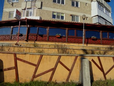 Falticeni bar terrasse sortie de la ville vers spataresti