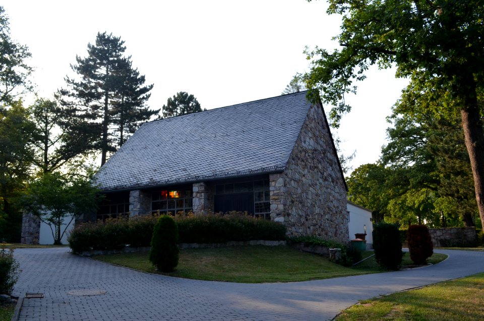 Falkenstein, Friedhof, Trauehalle