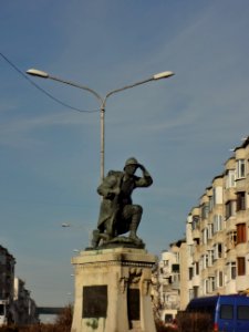 Falticeni statue du soldat douanier