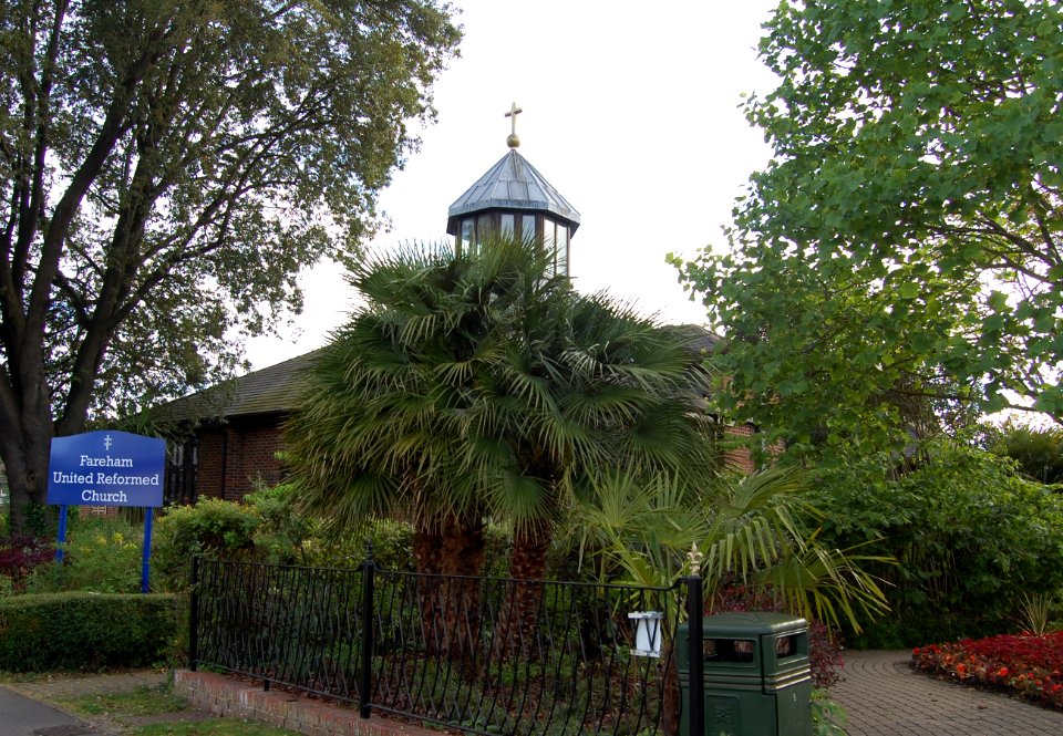 Fareham United Reformed Church, Osborn Road South, Fareham (May 2019) (3)