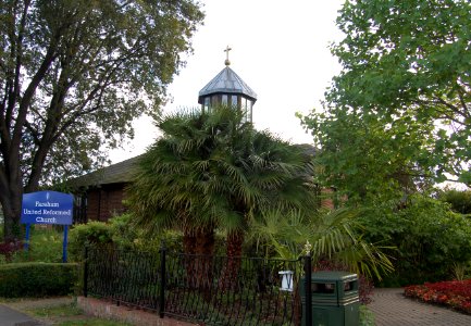 Fareham United Reformed Church, Osborn Road South, Fareham (May 2019) (3)
