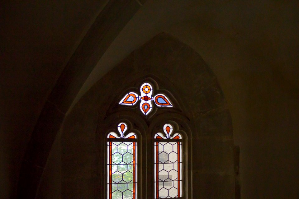 Farbiges Fenster Frauenkirche Görlitz