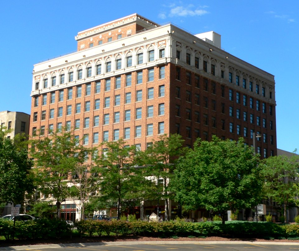 Farm Credit Building (Omaha) from NE 4