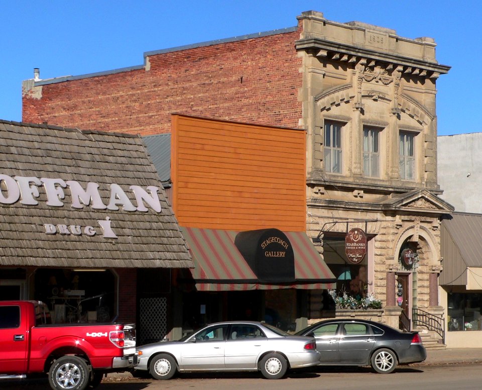 Farmers State Bank (Platte, South Dakota) from SE 1