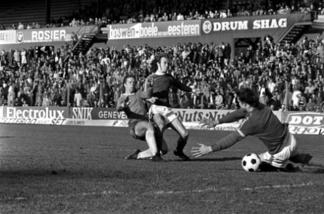 FC-Den Haag tegen Emmen (KNVB) 6-0 Van Leeuwen scoort derde doelpunt, Bestanddeelnr 928-2018