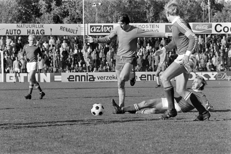 FC-Den Haag tegen Emmen (KNVB) 6-0 Lex Schoenmaker in actie, Bestanddeelnr 928-2019