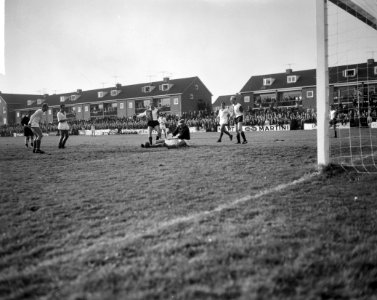 FC Zaanstreek tegen Feyenoord 1-2, bekervoetbal, spelmoment, Bestanddeelnr 916-9660