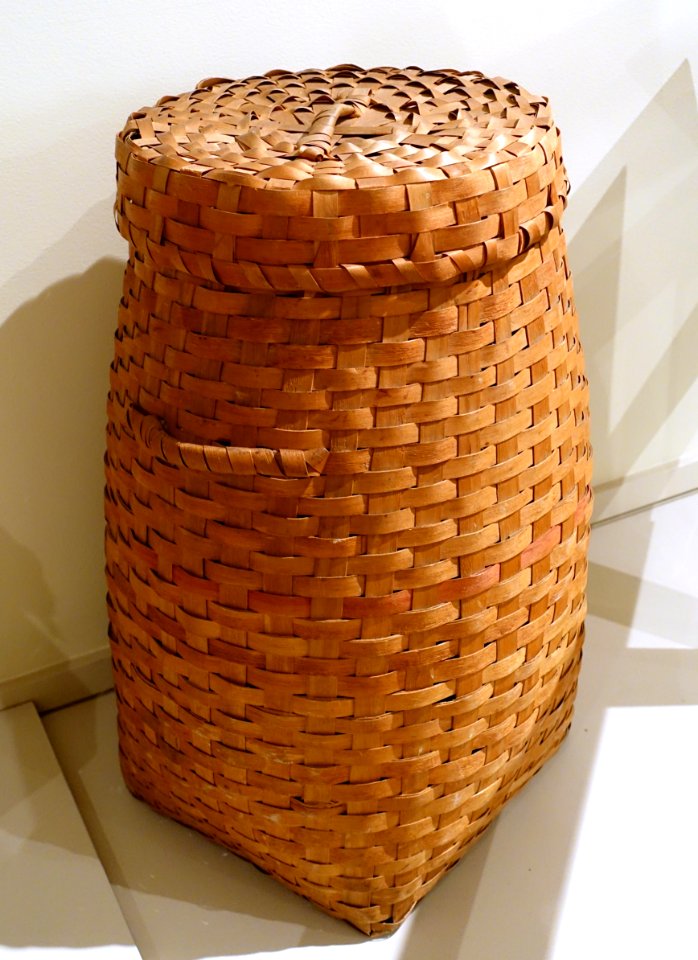 Feather basket and cover, New England, c. 1820-1870, wood splint - Concord Museum - Concord, MA - DSC05907