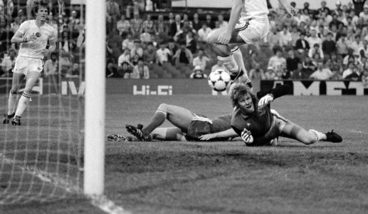 FC Bayern Munchen tegen Aston Villa 0-1 Europa Cup I Rummennige in aktie, Bestanddeelnr 934-7233 (cropped)