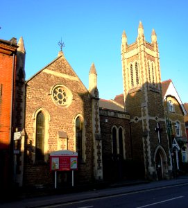 Farnham Methodist Church, South Street, Farnham (May 2015) (2)