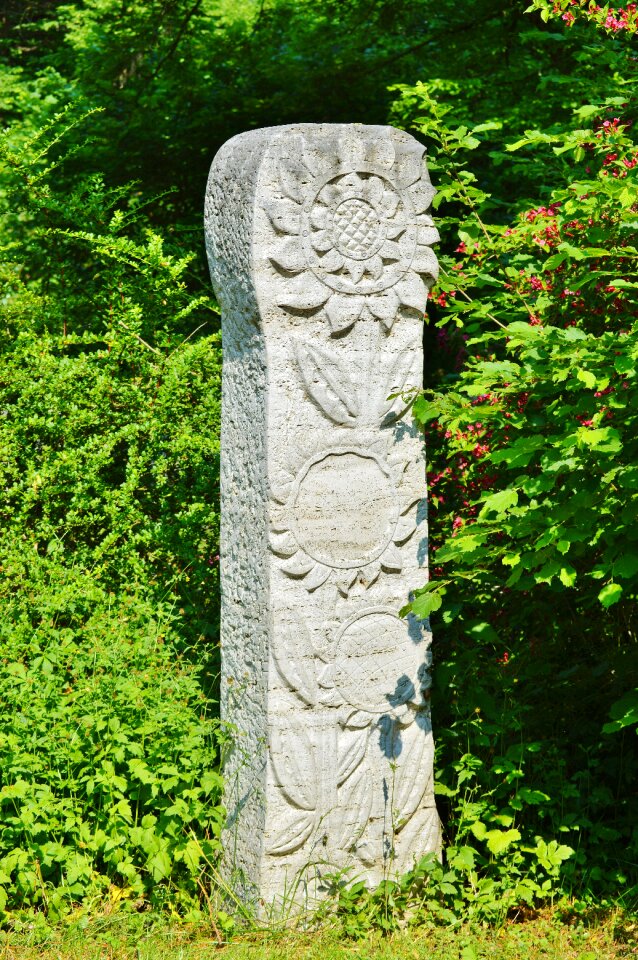 Art artwork stone sculpture