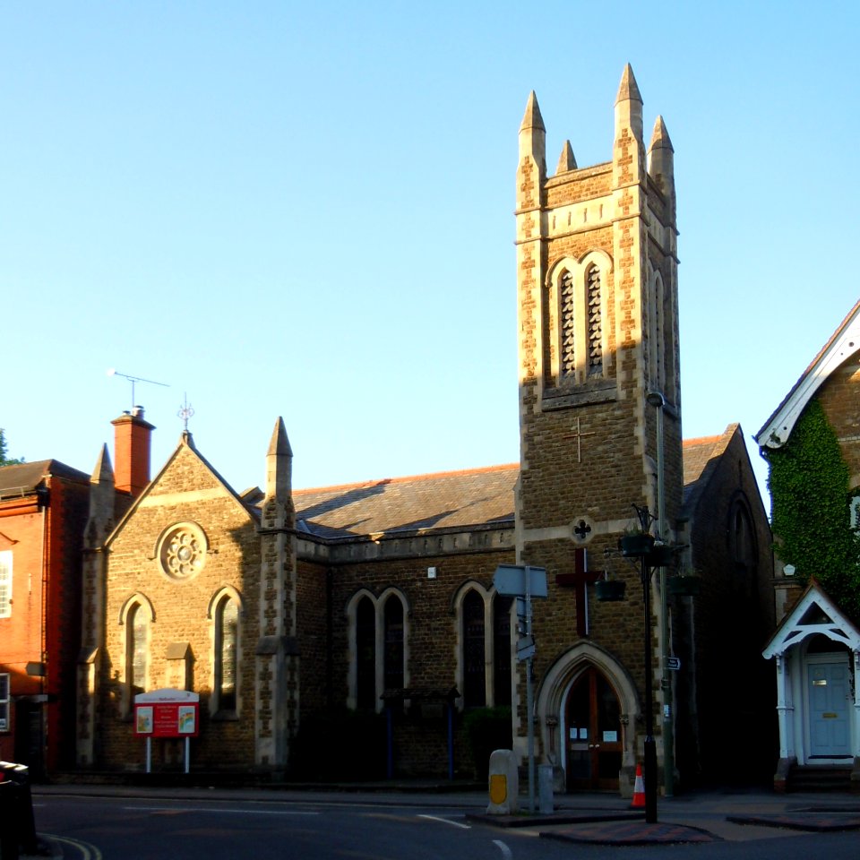 Farnham Methodist Church, South Street, Farnham (May 2015) (1)